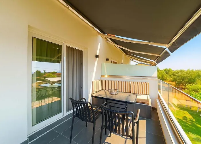 Sunset View House In Chalkidiki * Néa Potídea